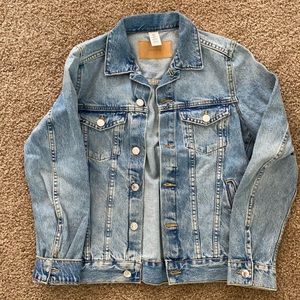 Women’s H&M jean jacket size 4